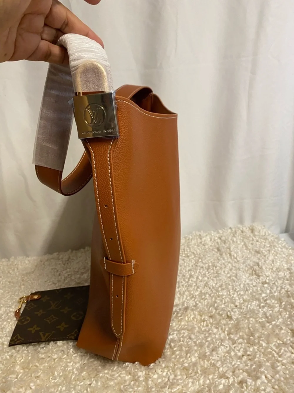 N/A spacious cognac